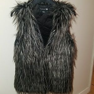 Forever 21 Gray Faux Fur Vest 🛍